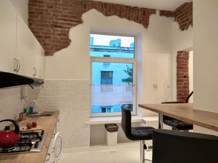 وودج Bright Loft-Style Flat Piotrkowska Centrum - 24H Check-In المظهر الخارجي الصورة